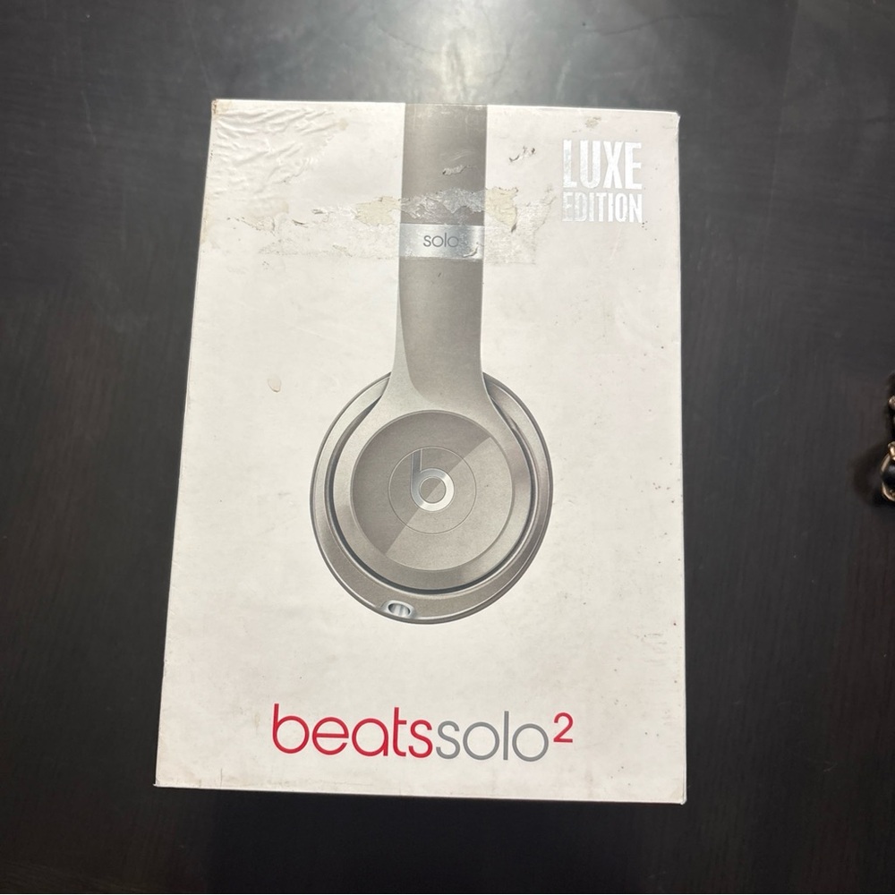 Solo2 On-Ear Headphones - Luxe Silver